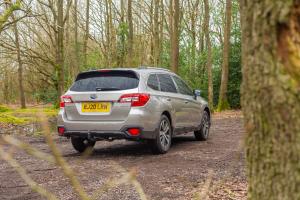 Subaru Outback 2018 года  (UK)